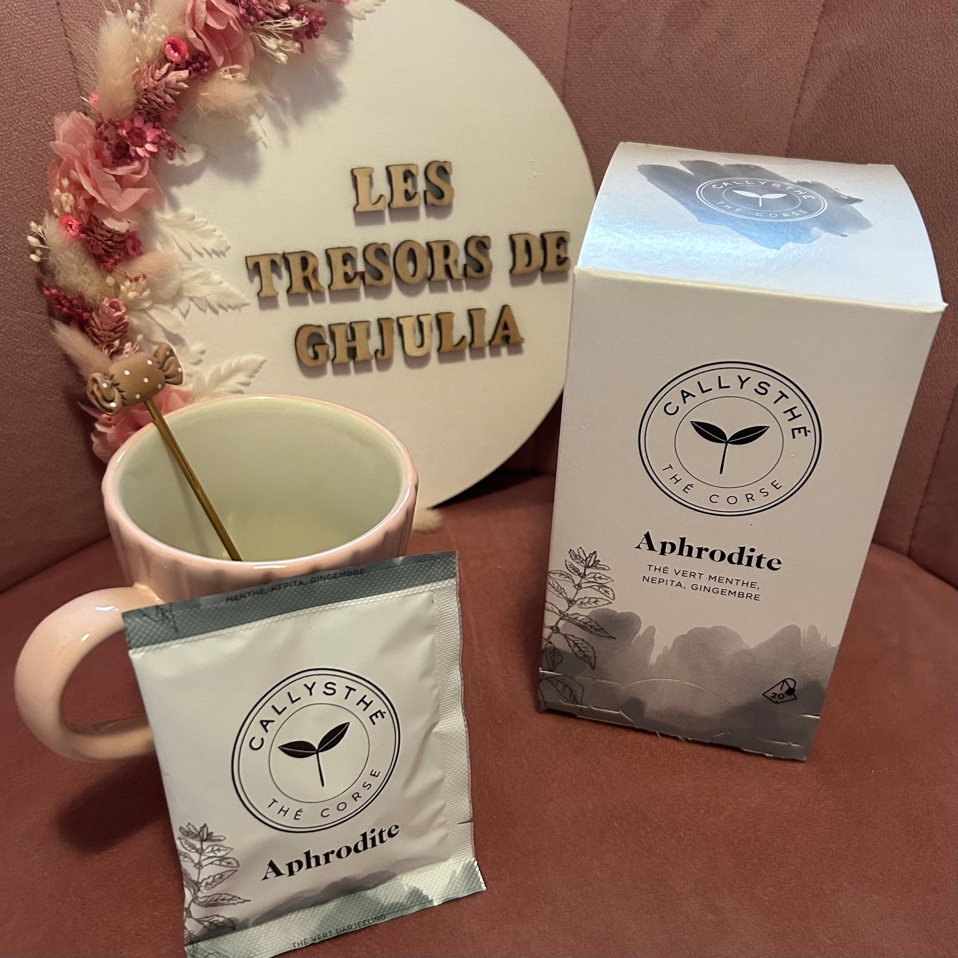 Thé Aphrodite - Thé vert Darjeeling , menthe, gingembre, népita Les Trésors De Ghjulia